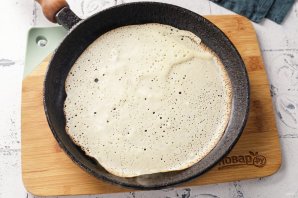 Блины с дырочками на кефире - фото шаг 10