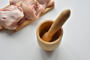 Куриные бедра в соусе - фото шаг 3