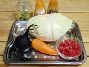 Салат "Витаминный" с капустой и клюквой - фото шаг 1