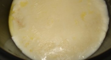 Манка на молоке в мультиварке - фото шаг 3