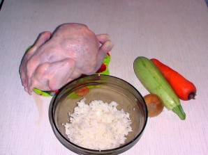 Курица в рукаве, фаршированная рисом - фото шаг 1