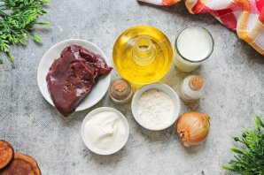 Говяжья печень, тушенная в сметане - фото шаг 1