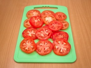 Баклажаны запеченные с томатами и сыром - фото шаг 3