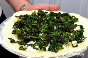 Пицца с брокколи, луком и маслинами - фото шаг 3