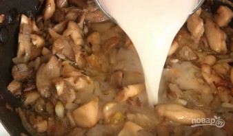 Карп с грибами в духовке - фото шаг 6