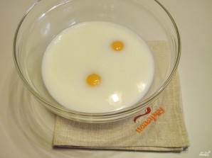 Тесто для блинов на молоке - фото шаг 2