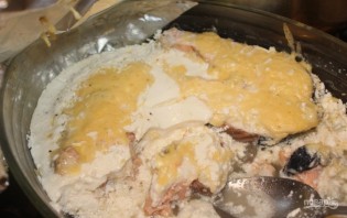 Рыба под сливочным соусом в духовке - фото шаг 5