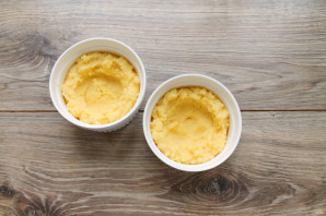 Запеченная каша из поленты "Bravolli" с ягодным киселем - фото шаг 3