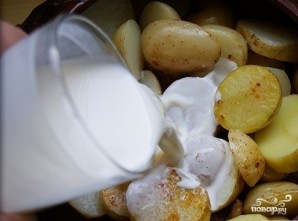 Картофель в сливках в духовке - фото шаг 4