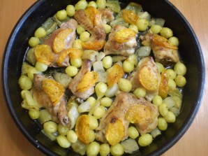 Курица, тушенная с овощами в духовке - фото шаг 5