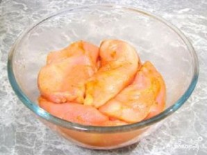 Куриное филе, фаршированное абрикосами и сыром - фото шаг 1