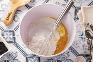 Заливной пирог с фаршем - фото шаг 8