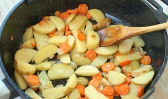 Овощное рагу с цветной капустой и картошкой - фото шаг 2