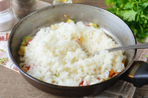 Жареный рис по-азиатски - фото шаг 8