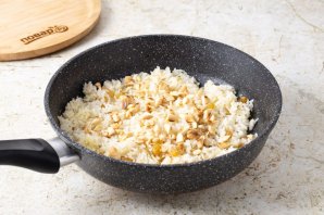 Рис с миндалем и изюмом - фото шаг 7