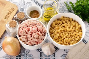Макароны с фаршем - фото шаг 1