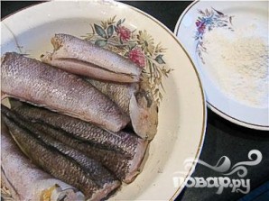 Рыба под соусом песто в горшочках - фото шаг 1