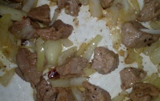 Тушеная картошка со свининой - фото шаг 3