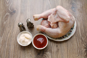 Курица с кетчупом и майонезом в духовке - фото шаг 1