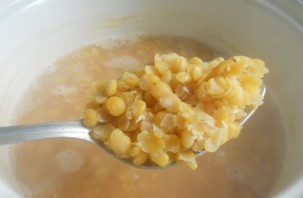Гороховый суп с копченым окорочком - фото шаг 2