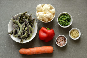 Тушеные овощи для похудения - фото шаг 1