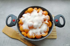 Варенье из абрикосов с медом - фото шаг 4