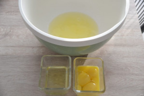 "Павлова" с лимонным курдом - фото шаг 2