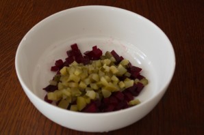 Салат с языком и сыром - фото шаг 2