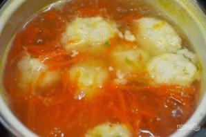 Куриный суп с рисово-сырными клецками - фото шаг 5