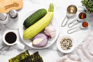 Азиатский салат из кабачка - фото шаг 1