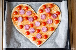 Пицца "Сердце" - фото шаг 8