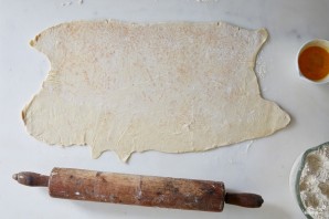 Сырные палочки из слоеного теста - фото шаг 5