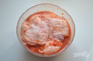 Куриные бедрышки в томатном соусе - фото шаг 5