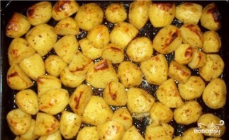 Запеченный картофель в соусе - фото шаг 5