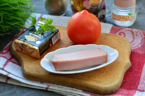 Слоеный салат с плавленым сыром - фото шаг 1