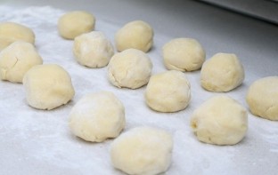 Пирожки с грибами жареные - фото шаг 8