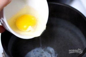 Яйца "Бенедикт" с чили - фото шаг 7