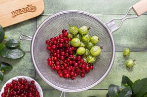 Варенье из крыжовника и красной смородины - фото шаг 2