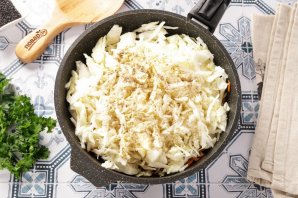 Шарлотка с капустой - фото шаг 4