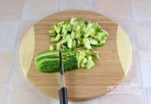 Салат из огурцов и капусты - фото шаг 1