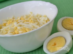 Лаваш с плавленым сыром и яйцом - фото шаг 1