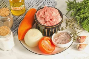 Колбаски «По-балкански» с салатом из запеченных овощей - фото шаг 1