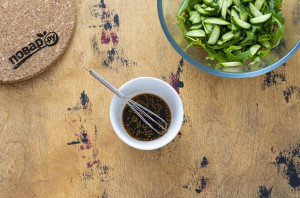 Салат из рукколы с арахисом по-китайски - фото шаг 5