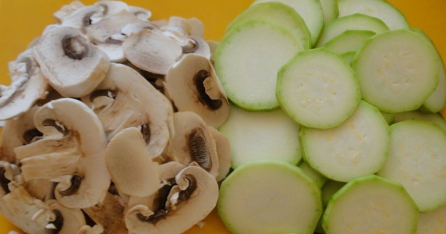 Рецепт Кабачки жареные с грибами