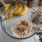 Рецепт Банановые пончики с арахисовой глазурью