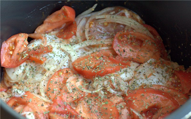 Рецепт Курица с помидорами в мультиварке