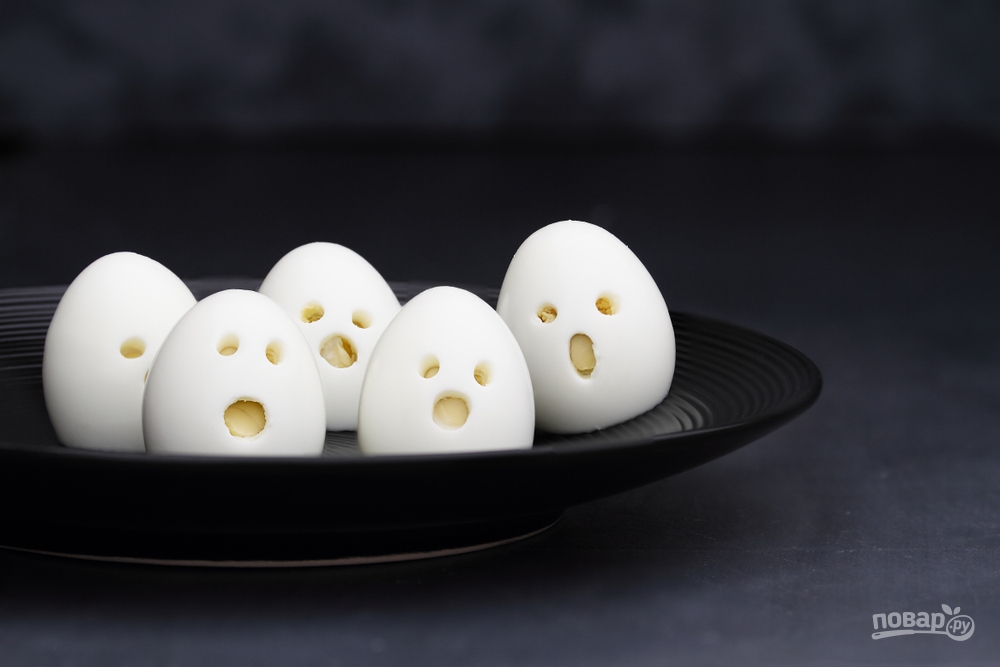 Вареные яйца на Хэллоуин