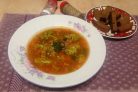 Томатный суп с рисом и брокколи