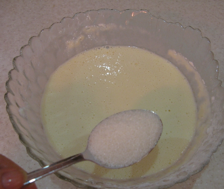 Рецепт классических блинов на 1 литр кефира. Блины на кефире и молоке.