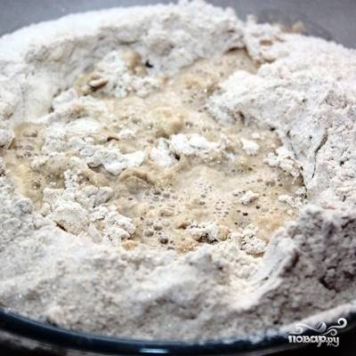 Рецепт Домашний хлеб с орехами, базиликом и козьим сыром